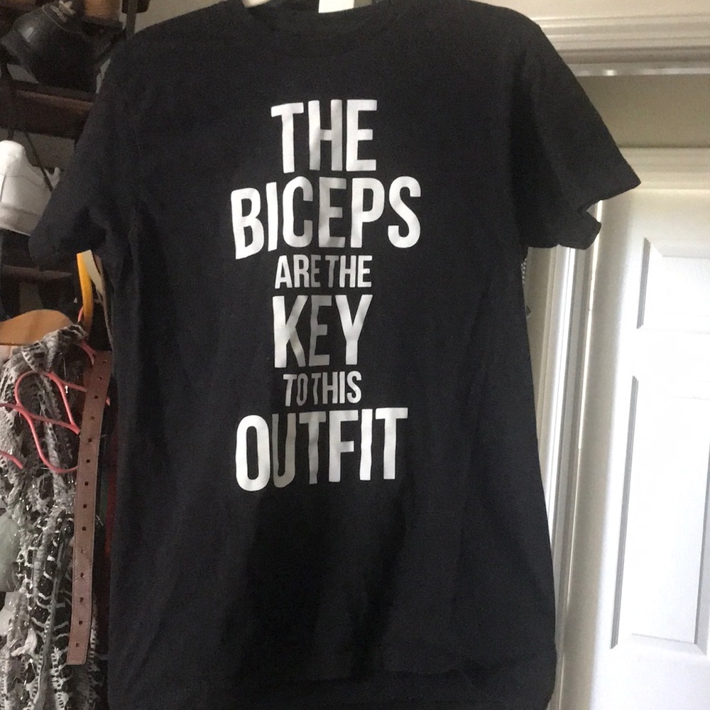 Men’s “Biceps are key” tshirt